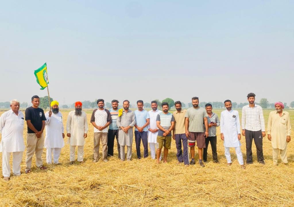 Farmers in Hukmawali village are not receiving balers  the administration is only giving false assurances Nirbhay Singh
